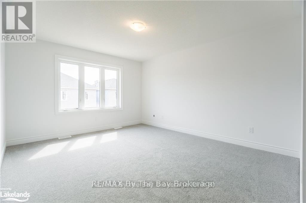 47 Lisa Street, Wasaga Beach, Ontario  L9Z 1J9 - Photo 11 - S12155330