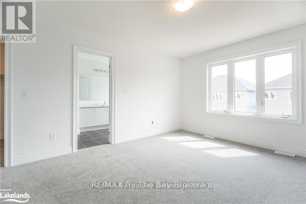 47 Lisa Street, Wasaga Beach, Ontario  L9Z 1J9 - Photo 12 - S12155330