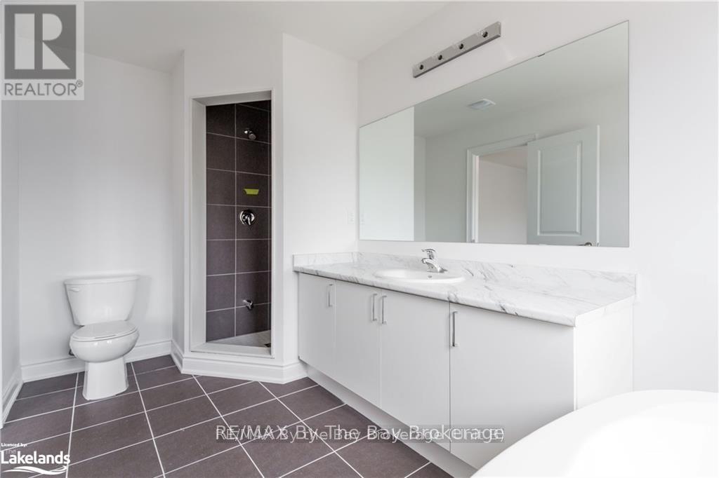 47 Lisa Street, Wasaga Beach, Ontario  L9Z 1J9 - Photo 15 - S12155330