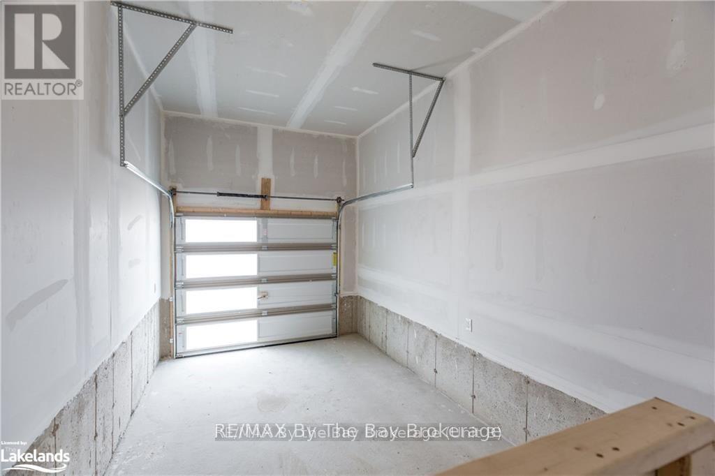 47 Lisa Street, Wasaga Beach, Ontario  L9Z 1J9 - Photo 23 - S12155330