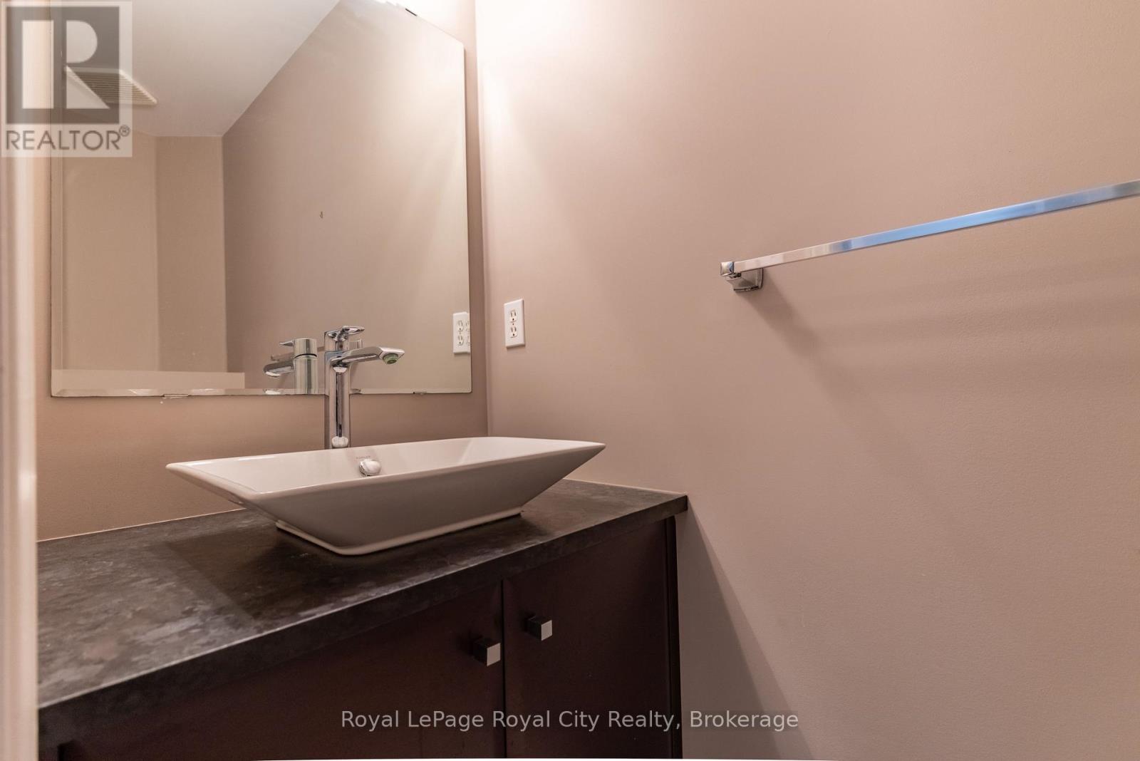 12 Burke Court, Guelph, Ontario  N1L 1J2 - Photo 14 - X12155561