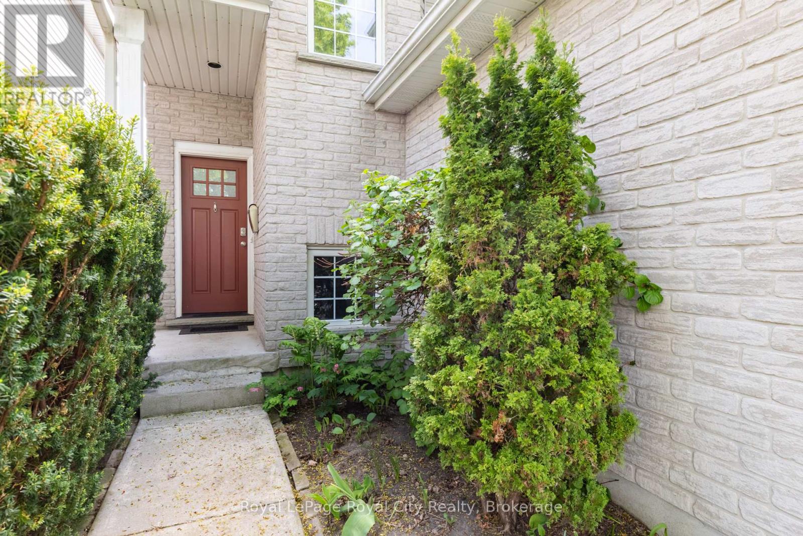 12 Burke Court, Guelph, Ontario  N1L 1J2 - Photo 2 - X12155561