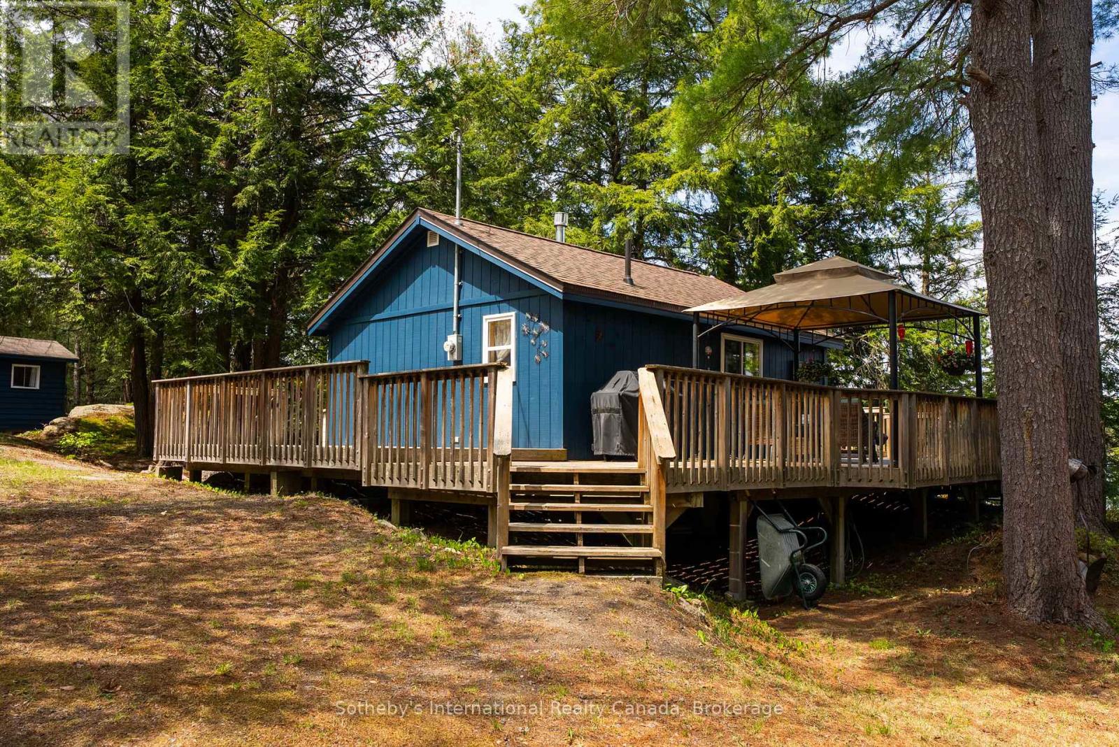 197 Haleway Drive, Gravenhurst, Ontario  P1P 1R2 - Photo 8 - X12155611