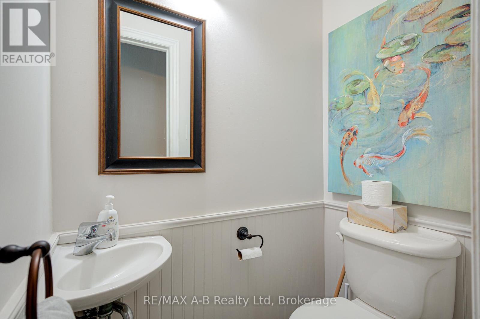98 Mccarron Crescent, Waterloo, Ontario  N2L 5N2 - Photo 10 - X12155709