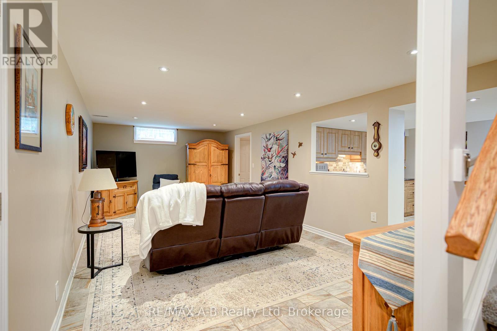 98 Mccarron Crescent, Waterloo, Ontario  N2L 5N2 - Photo 27 - X12155709