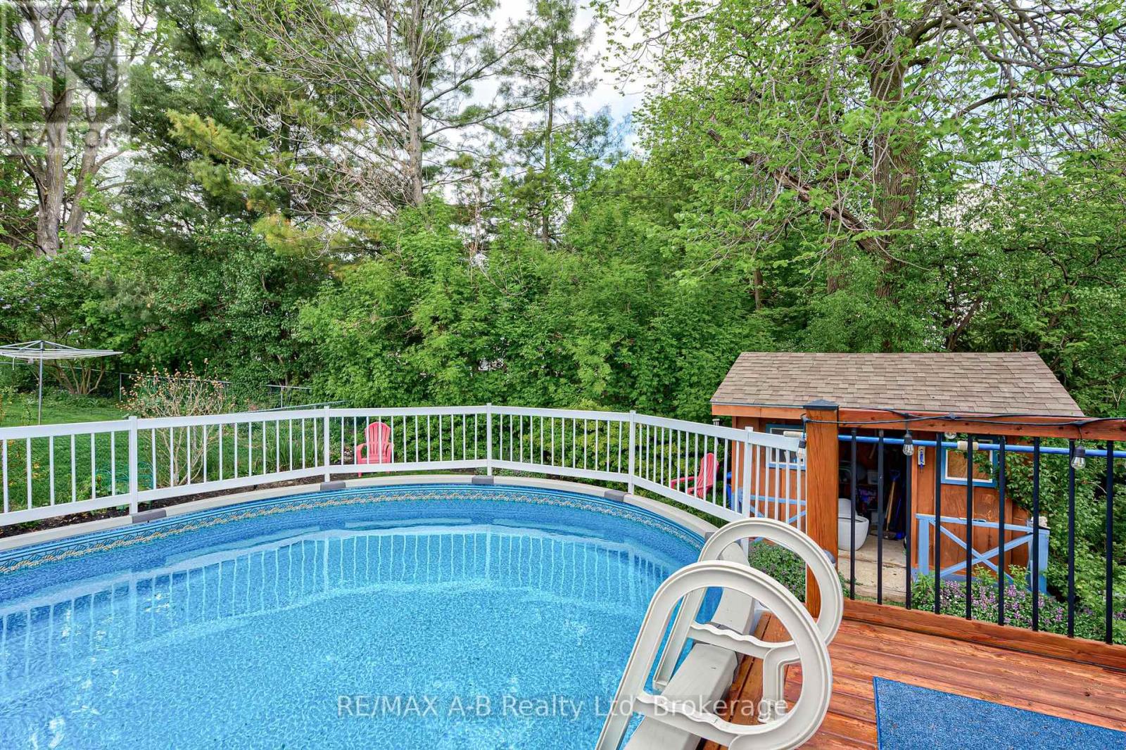 98 Mccarron Crescent, Waterloo, Ontario  N2L 5N2 - Photo 39 - X12155709