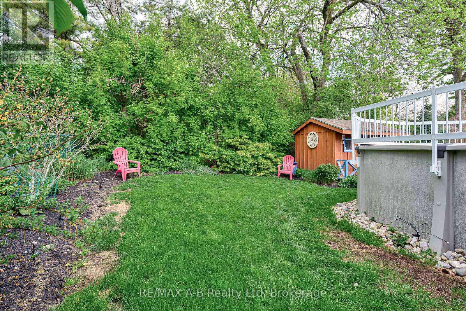 98 Mccarron Crescent, Waterloo, Ontario  N2L 5N2 - Photo 44 - X12155709
