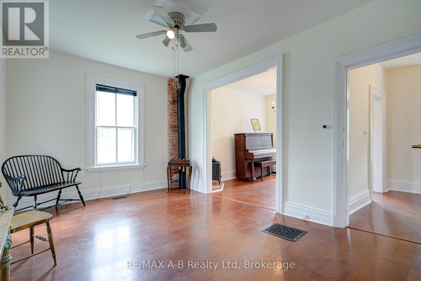 258 Douro Street, Stratford, Ontario  N5A 3S3 - Photo 23 - X12155757