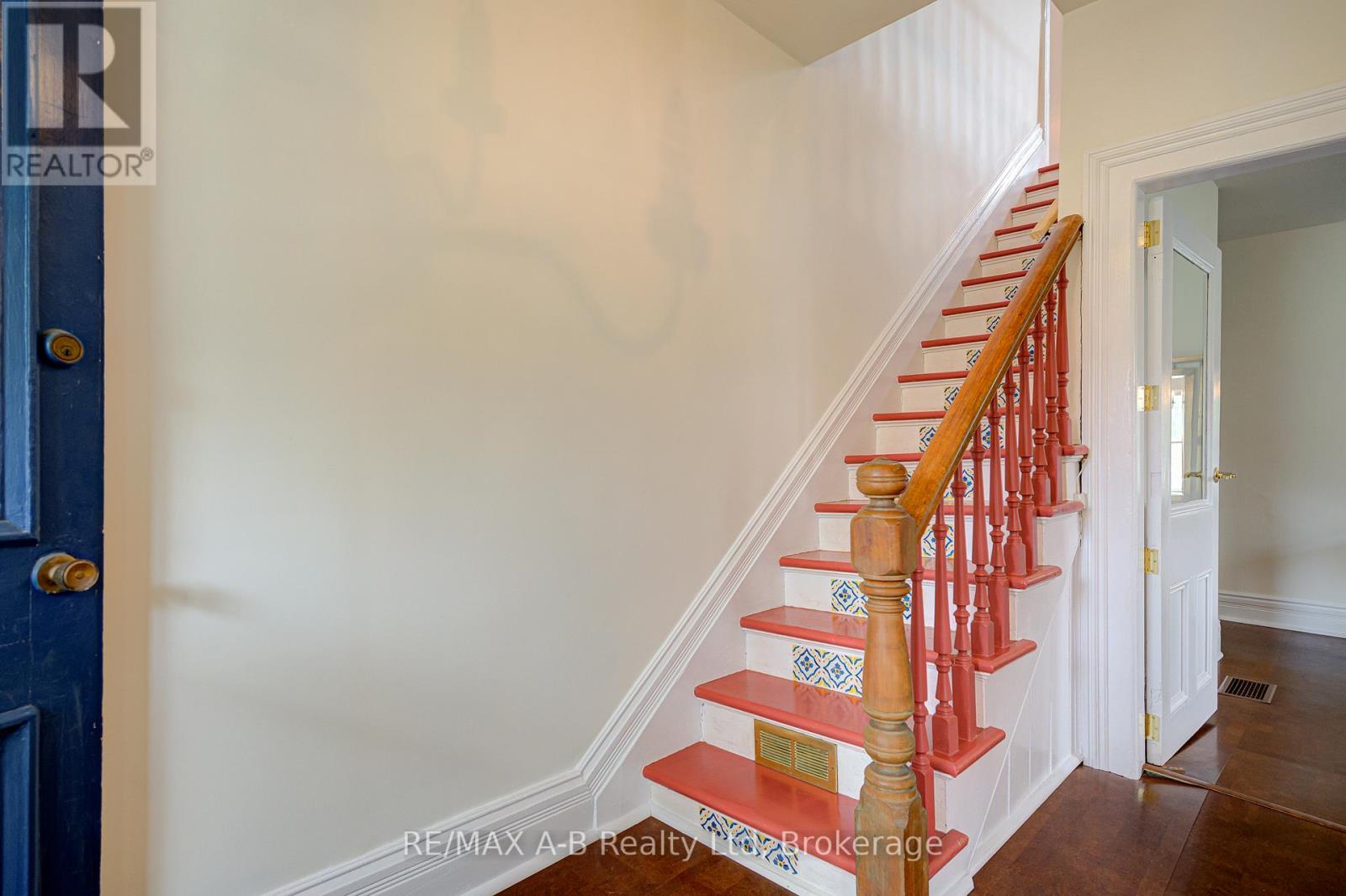 258 Douro Street, Stratford, Ontario  N5A 3S3 - Photo 30 - X12155757