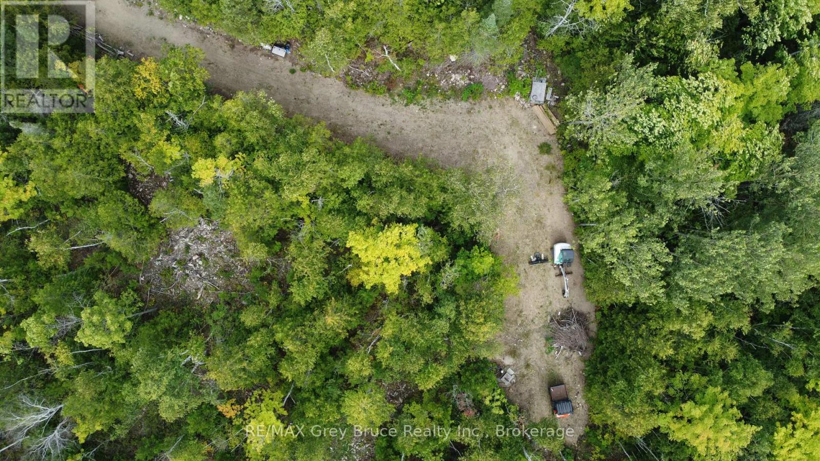 41 Noble Drive, Northern Bruce Peninsula, Ontario  N0H 1Z0 - Photo 25 - X12155812
