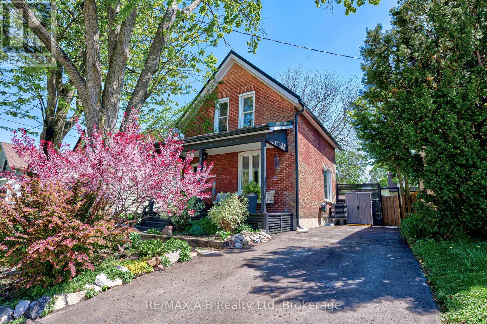 143 Bay Street, Stratford, Ontario  N5A 4K8 - Photo 2 - X12155825