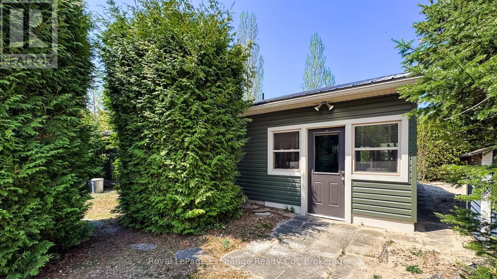 9 Wood Street, Kincardine, Ontario  N0G 2T0 - Photo 9 - X12155843
