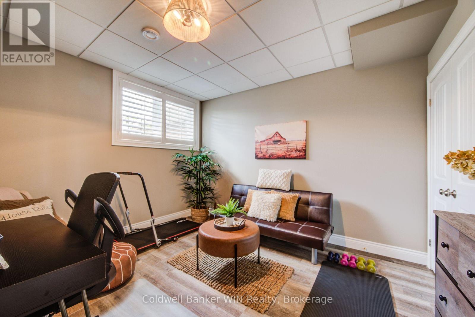 185 Rubys Crescent, Wellington North, Ontario  N0G 2L2 - Photo 41 - X12156010