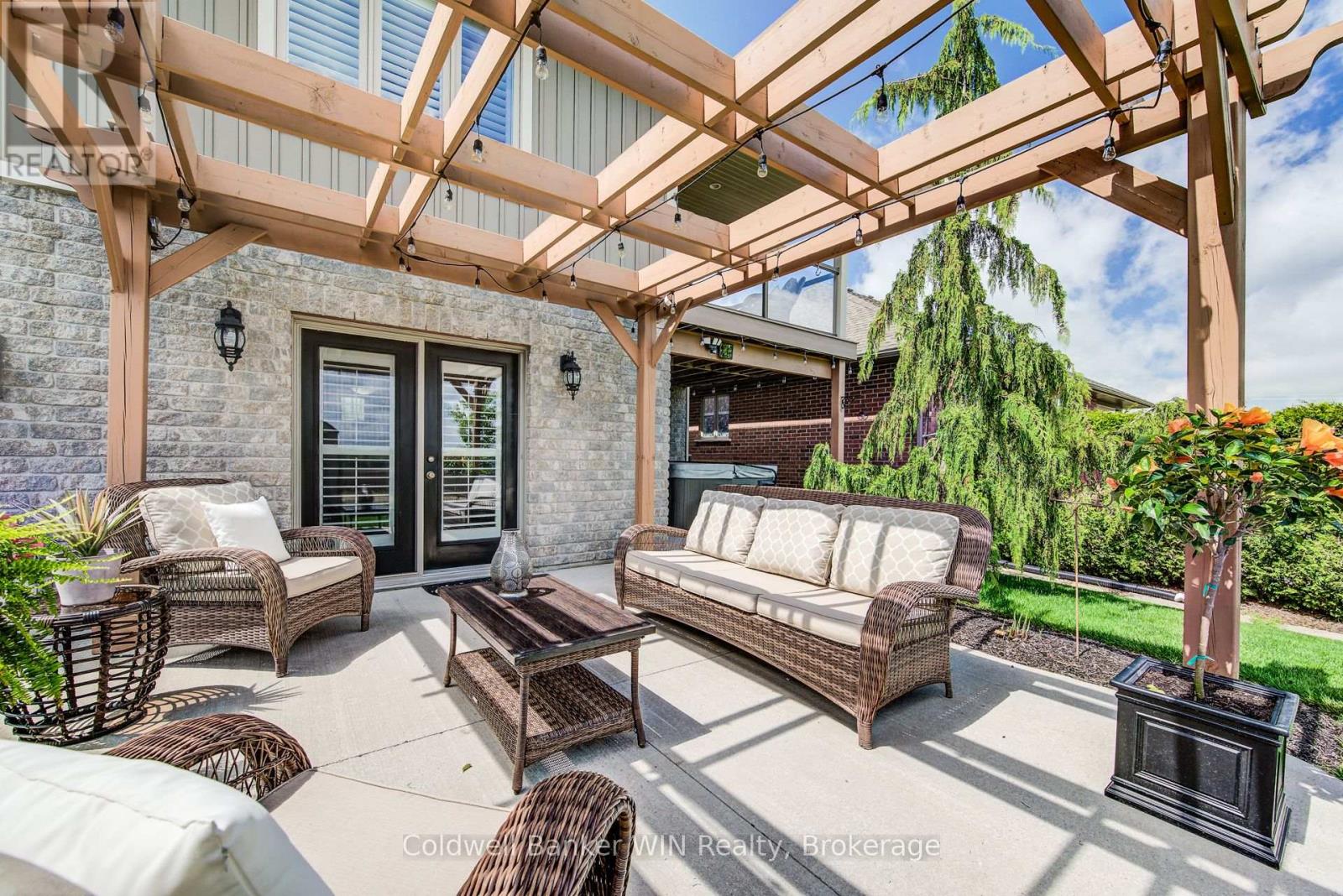 185 Rubys Crescent, Wellington North, Ontario  N0G 2L2 - Photo 43 - X12156010