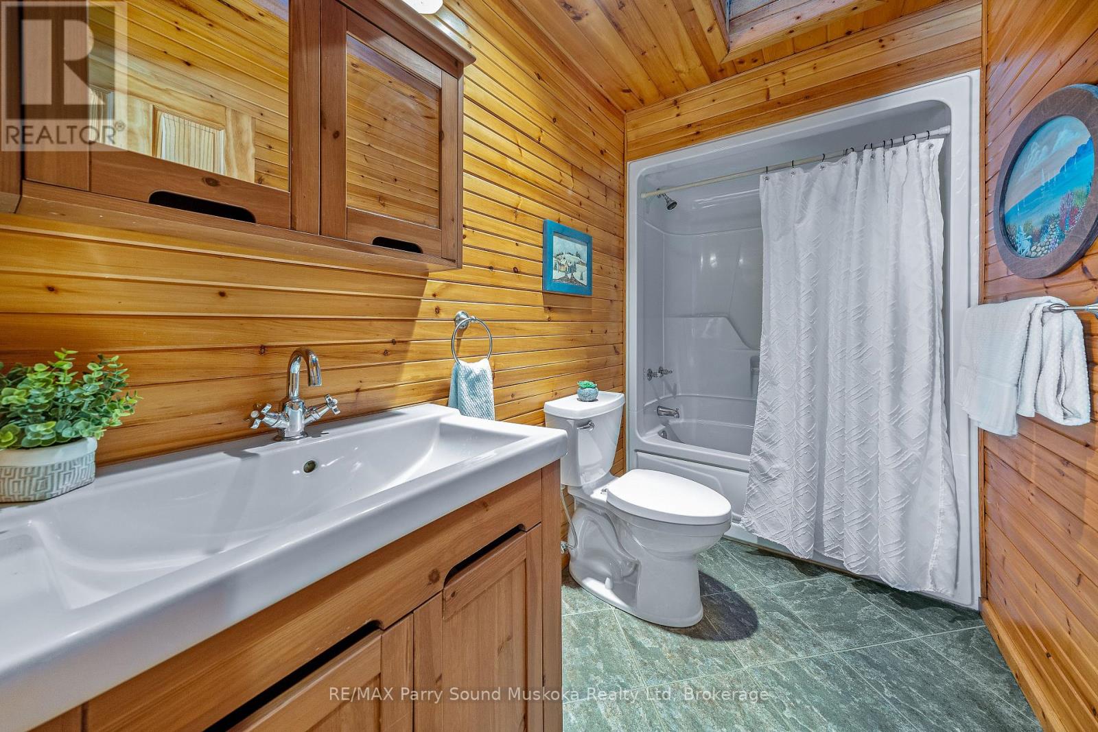 587 Centre Road, Mckellar, Ontario  P2A 0B4 - Photo 24 - X12156108