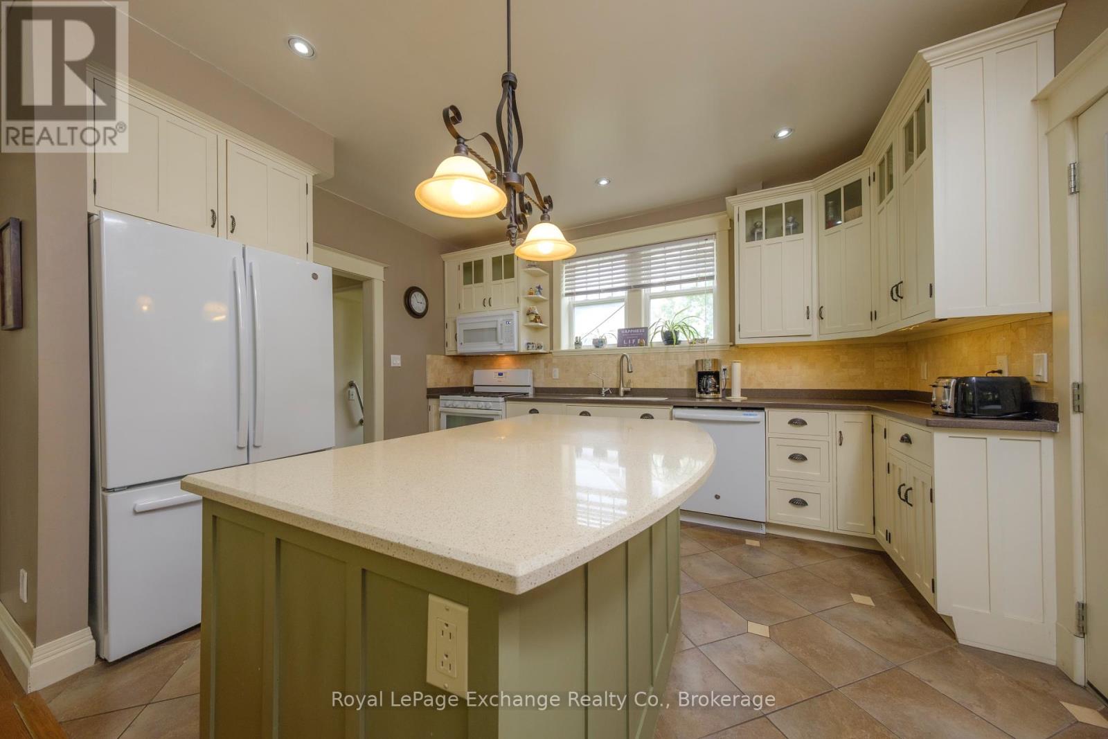 357 Ross Street, Huron-Kinloss, Ontario  N0G 2H0 - Photo 14 - X12156127