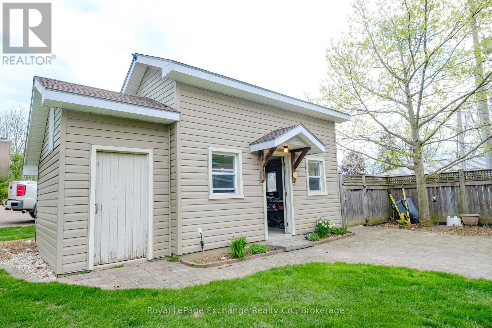 357 Ross Street, Huron-Kinloss, Ontario  N0G 2H0 - Photo 28 - X12156127