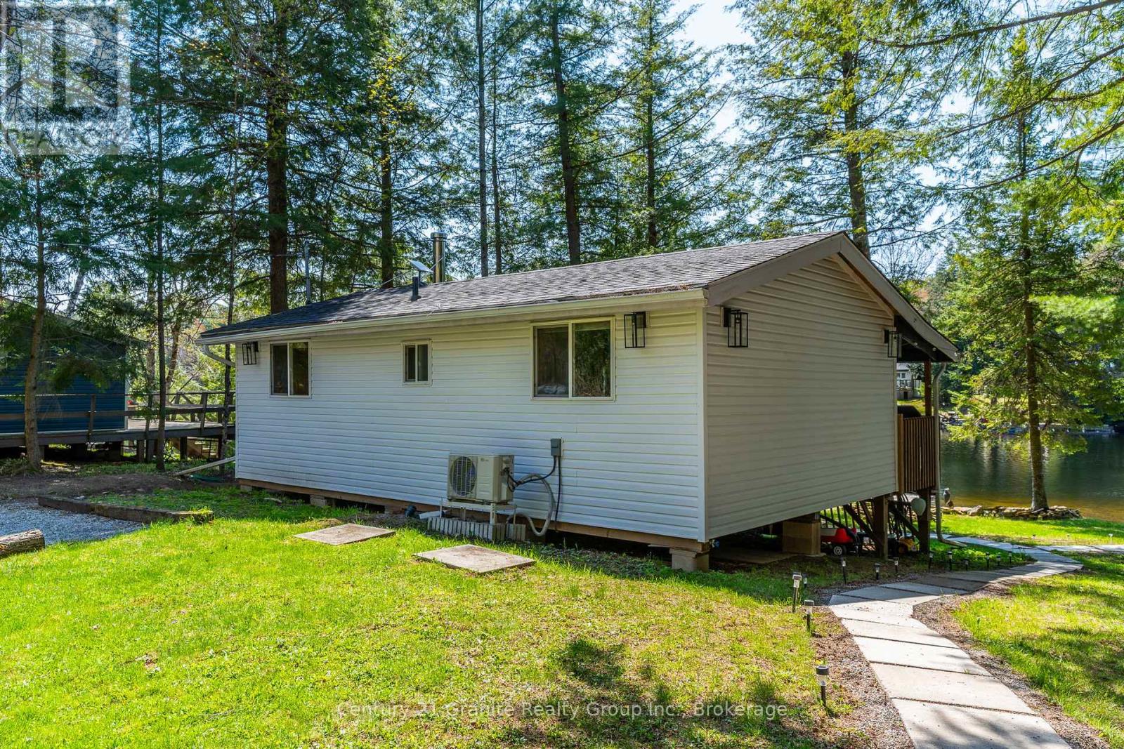 1954 South Beaver Lake Lane, Minden Hills, Ontario  K0M 2K0 - Photo 11 - X12156142