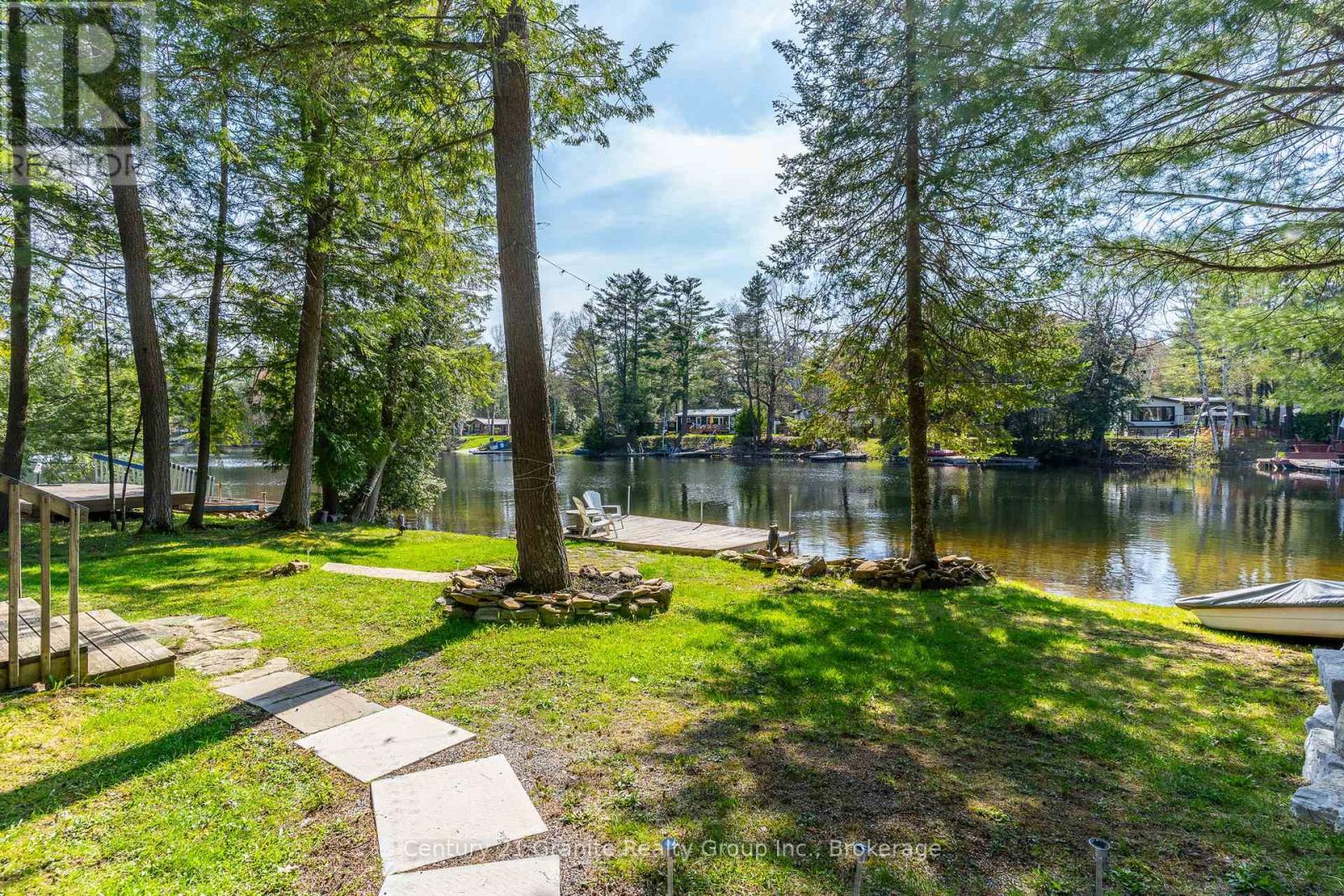 1954 South Beaver Lake Lane, Minden Hills, Ontario  K0M 2K0 - Photo 2 - X12156142