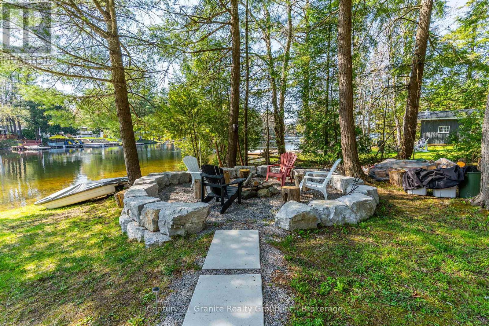 1954 South Beaver Lake Lane, Minden Hills, Ontario  K0M 2K0 - Photo 7 - X12156142