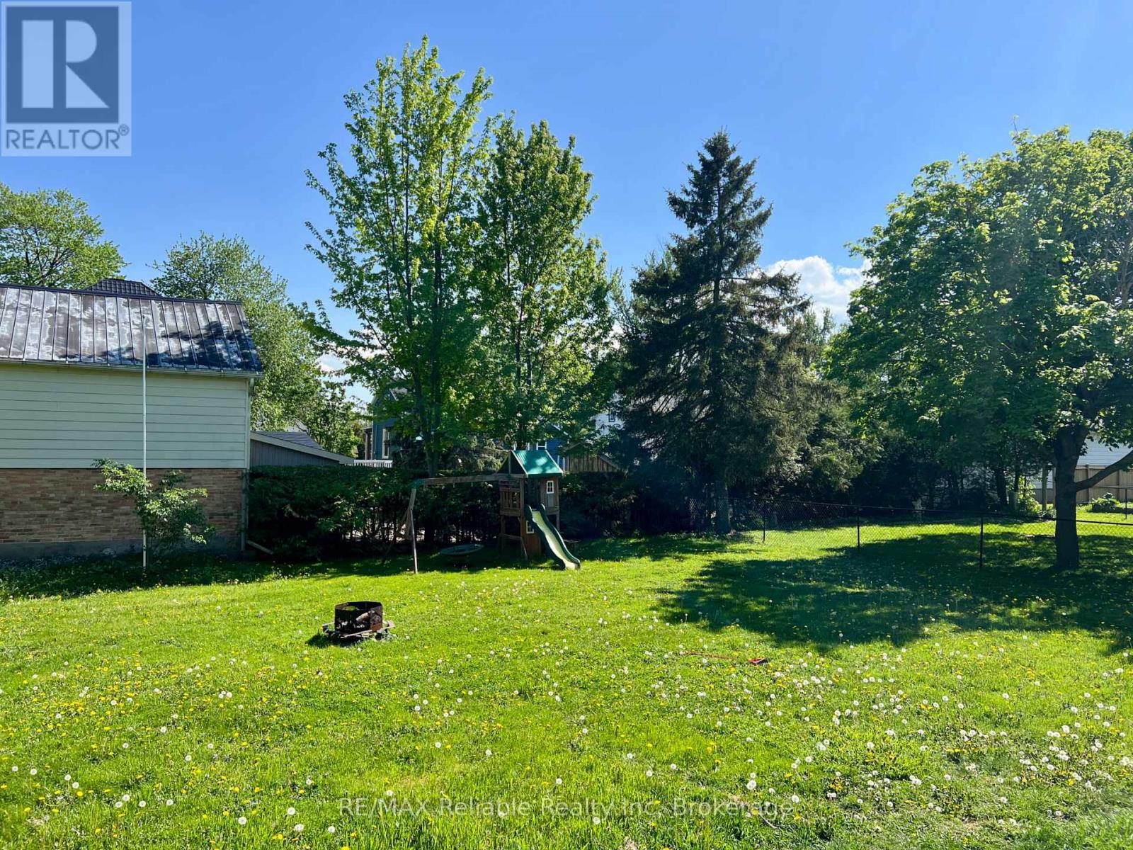 15 Mary Street, Bluewater, Ontario  N0M 2T0 - Photo 12 - X12156281