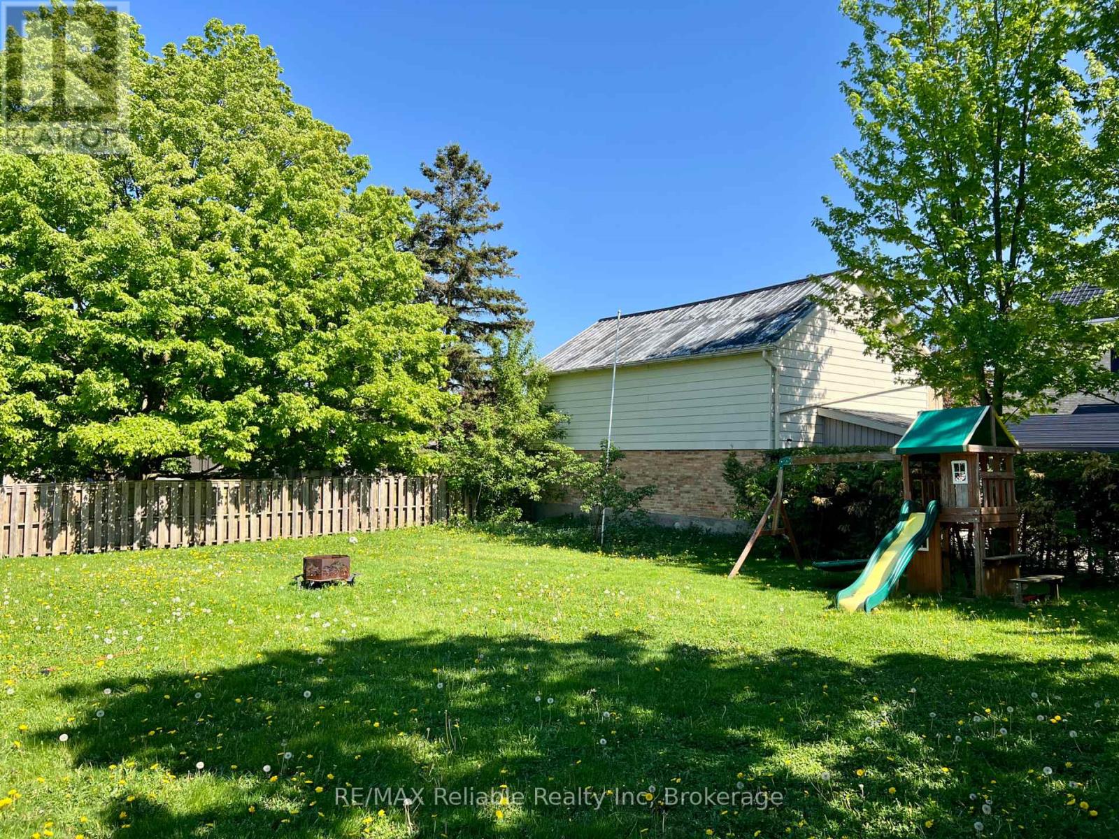 15 Mary Street, Bluewater, Ontario  N0M 2T0 - Photo 16 - X12156281
