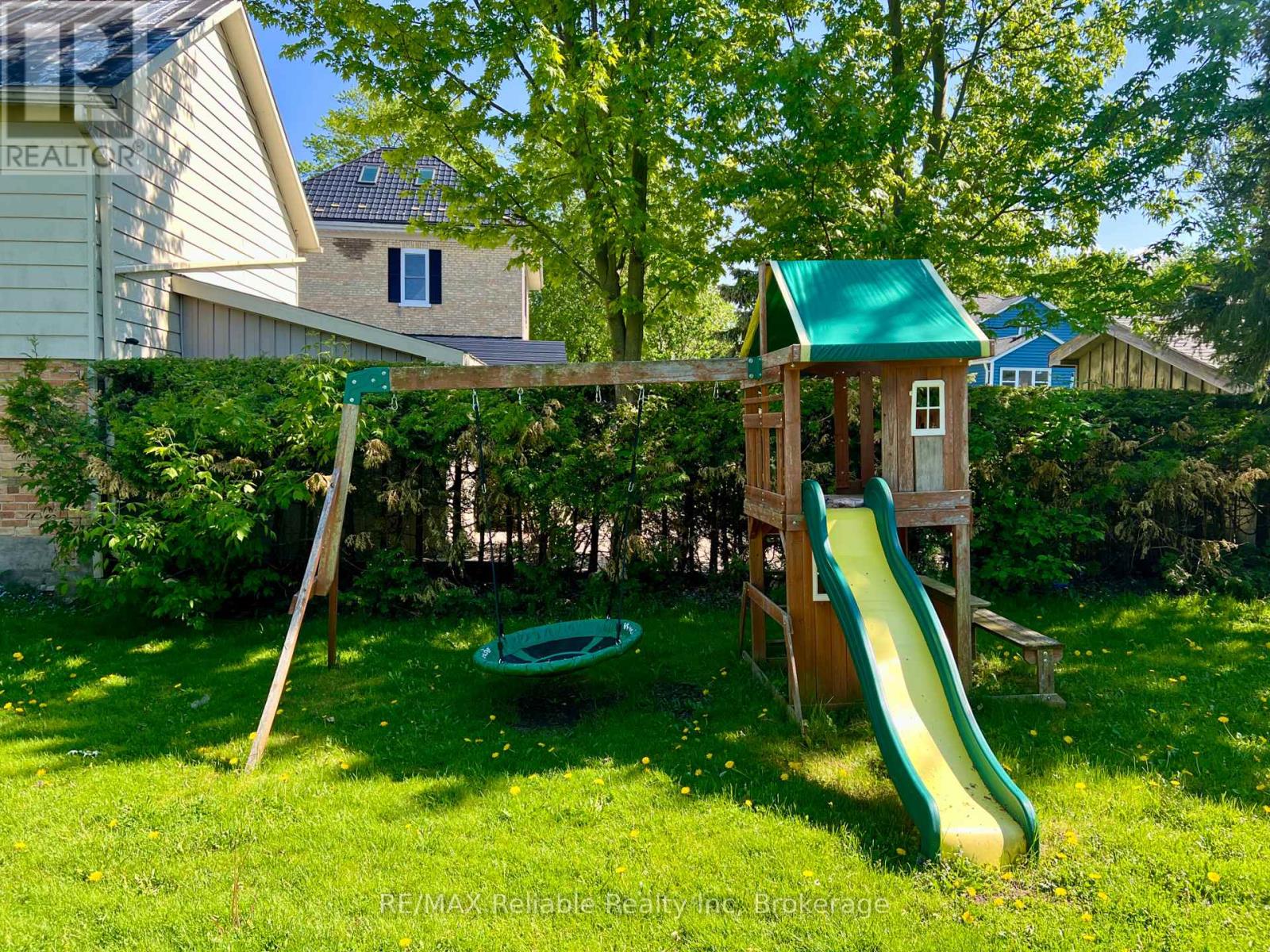15 Mary Street, Bluewater, Ontario  N0M 2T0 - Photo 18 - X12156281