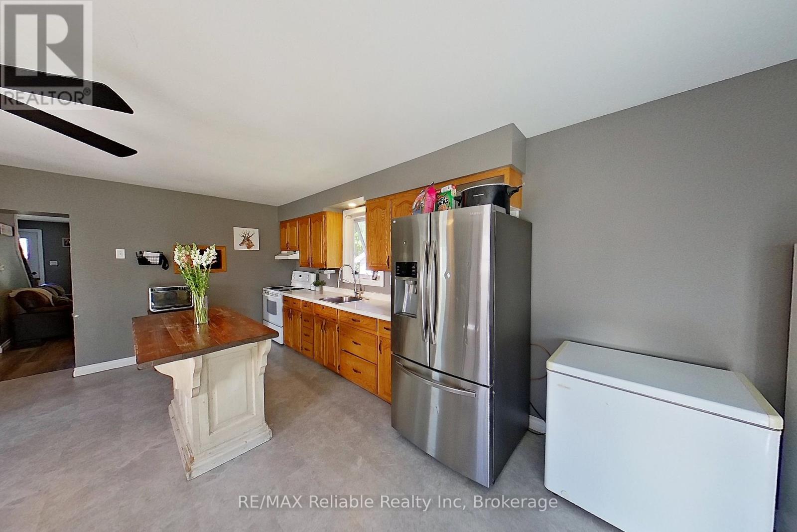 15 Mary Street, Bluewater, Ontario  N0M 2T0 - Photo 28 - X12156281