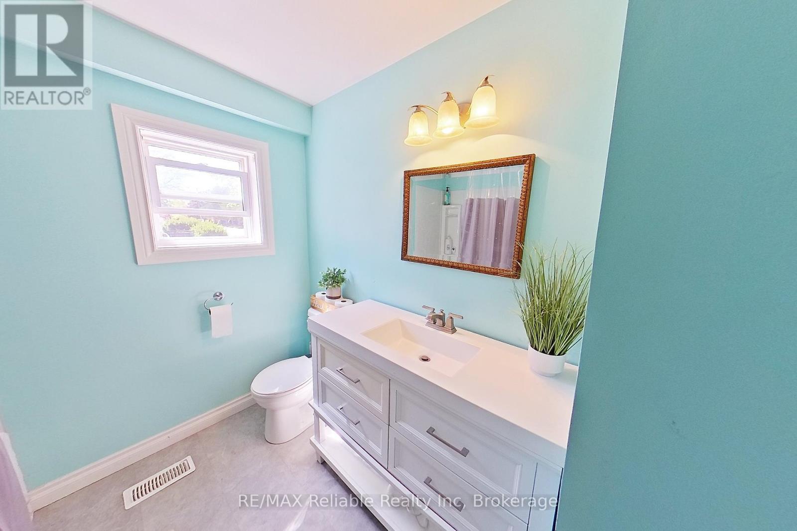 15 Mary Street, Bluewater, Ontario  N0M 2T0 - Photo 34 - X12156281