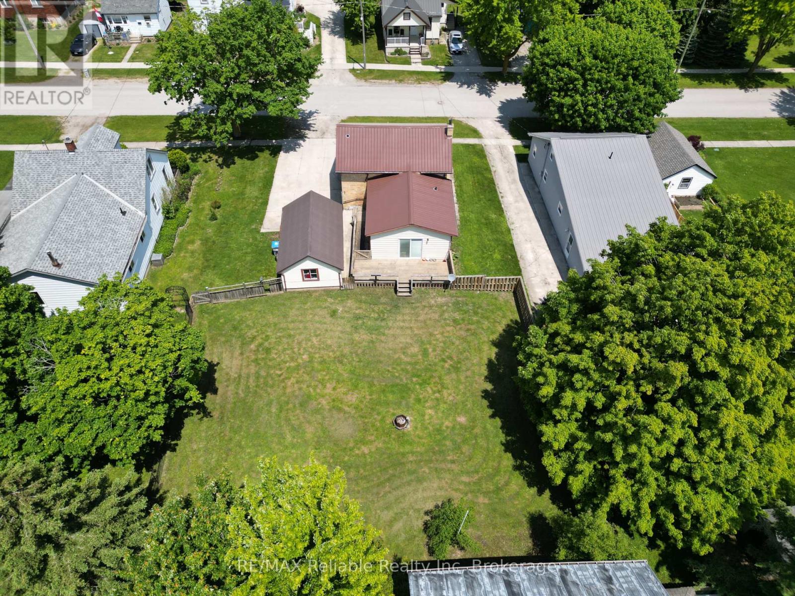 15 Mary Street, Bluewater, Ontario  N0M 2T0 - Photo 4 - X12156281