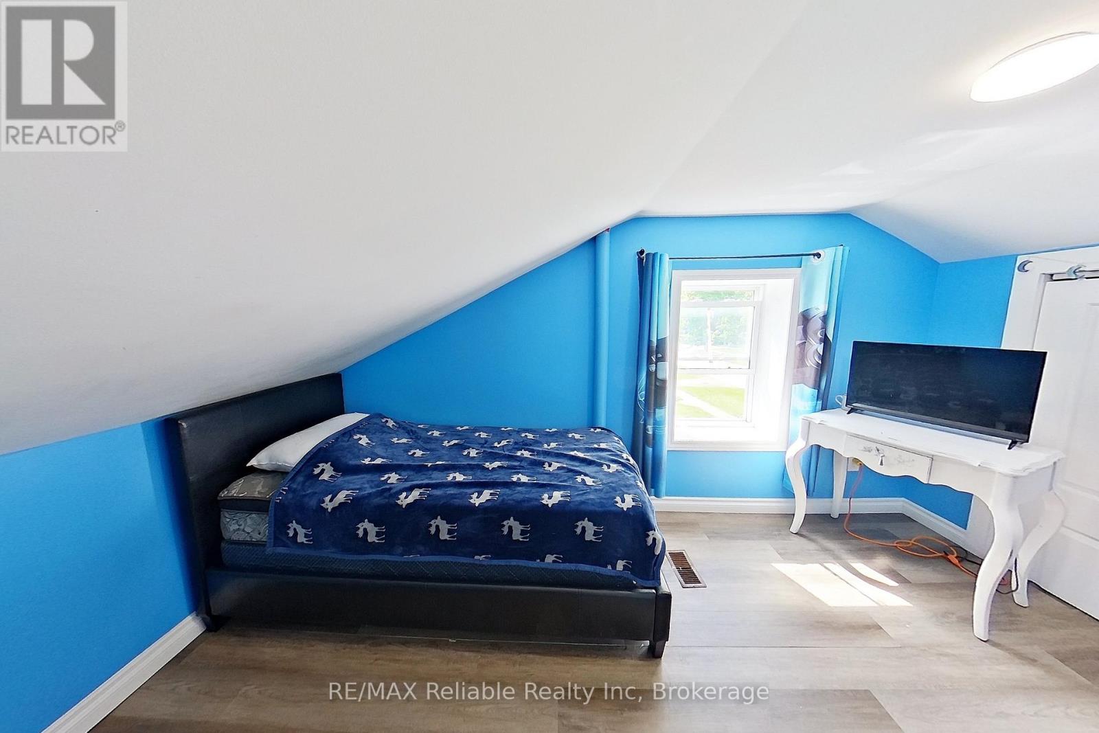 15 Mary Street, Bluewater, Ontario  N0M 2T0 - Photo 41 - X12156281