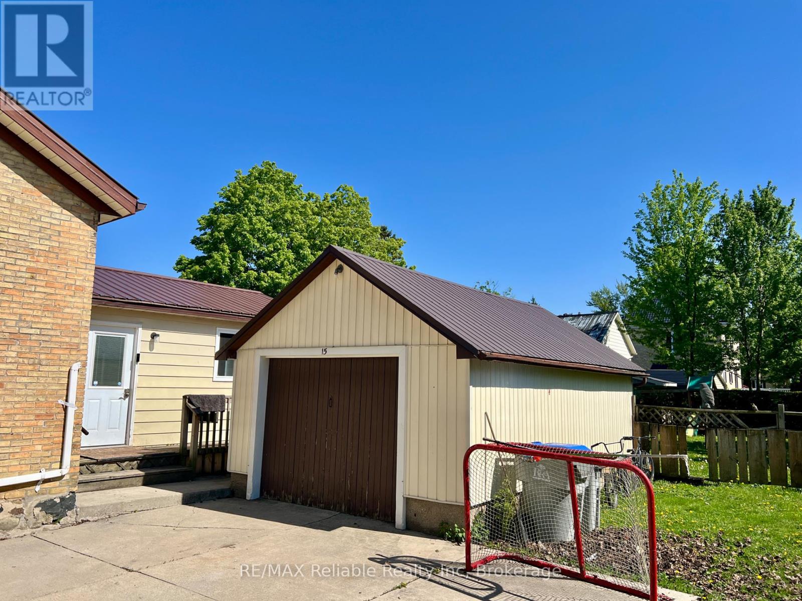 15 Mary Street, Bluewater, Ontario  N0M 2T0 - Photo 6 - X12156281