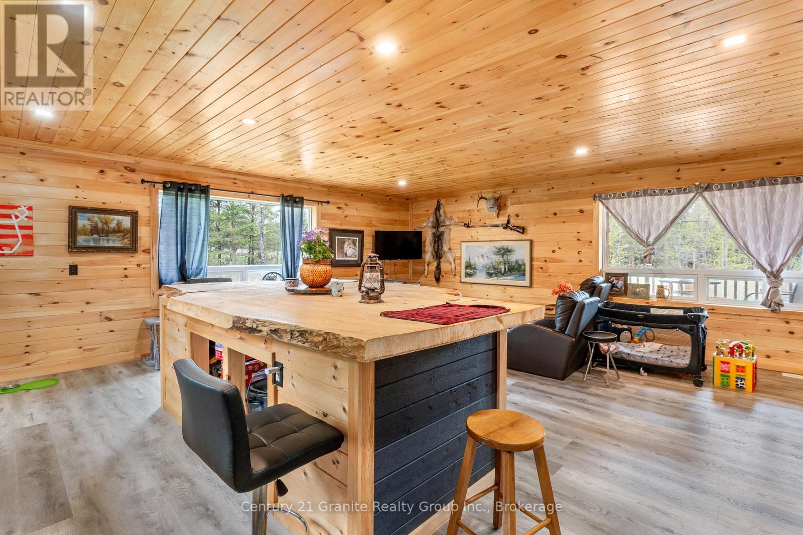 10498 Highway 118, Algonquin Highlands, Ontario  K0M 1J0 - Photo 16 - X12156378