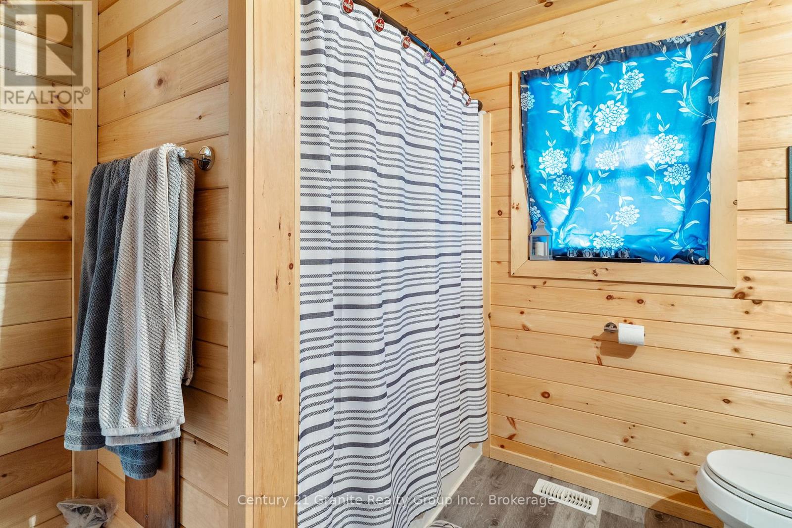 10498 Highway 118, Algonquin Highlands, Ontario  K0M 1J0 - Photo 21 - X12156378