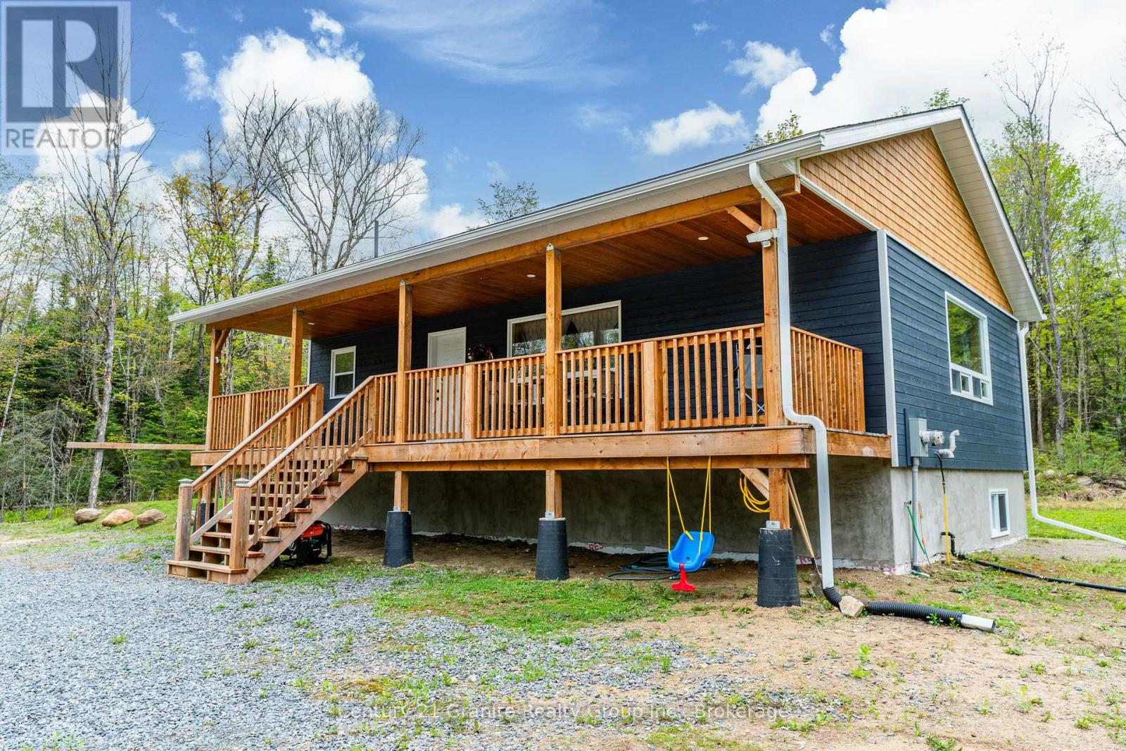 10498 Highway 118, Algonquin Highlands, Ontario  K0M 1J0 - Photo 3 - X12156378