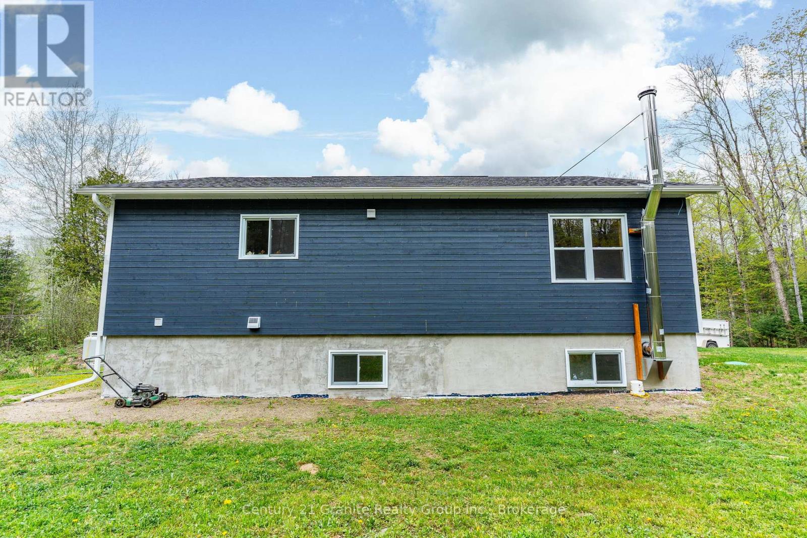 10498 Highway 118, Algonquin Highlands, Ontario  K0M 1J0 - Photo 35 - X12156378