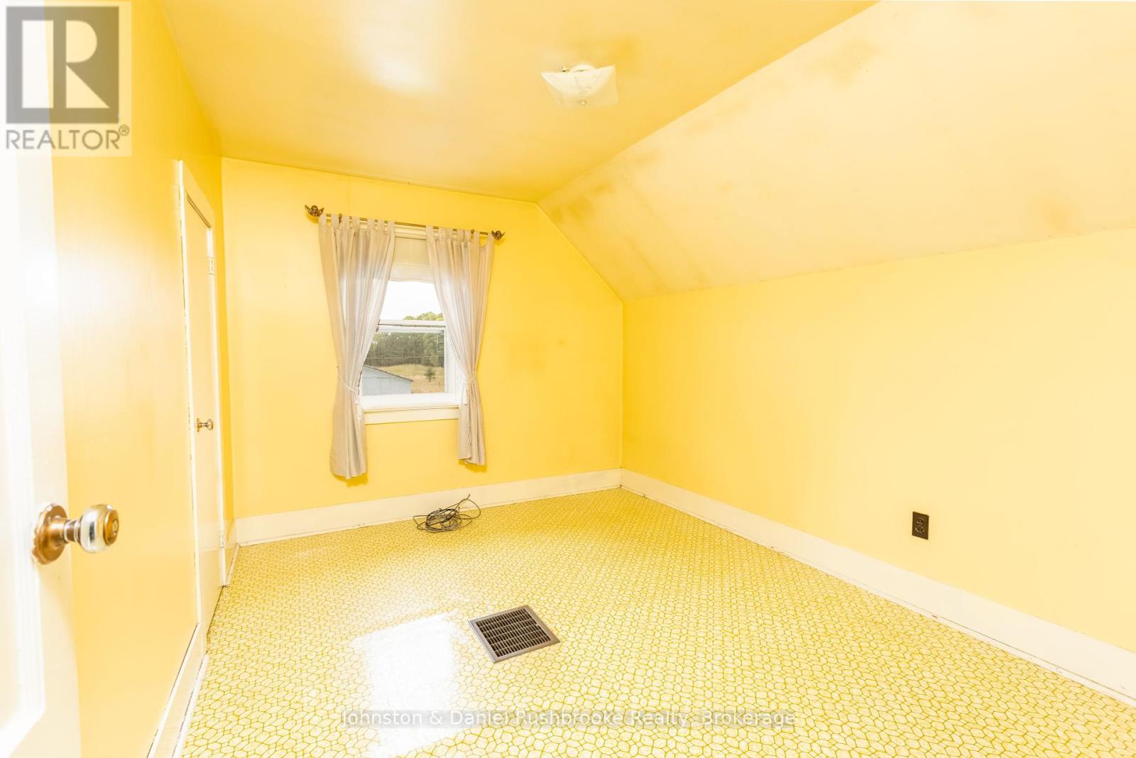 194 Laxton South Quarter Line, Kawartha Lakes, Ontario  K0M 1K0 - Photo 13 - X12156421