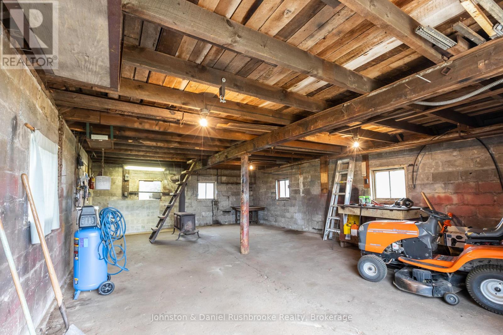 194 Laxton South Quarter Line, Kawartha Lakes, Ontario  K0M 1K0 - Photo 17 - X12156421