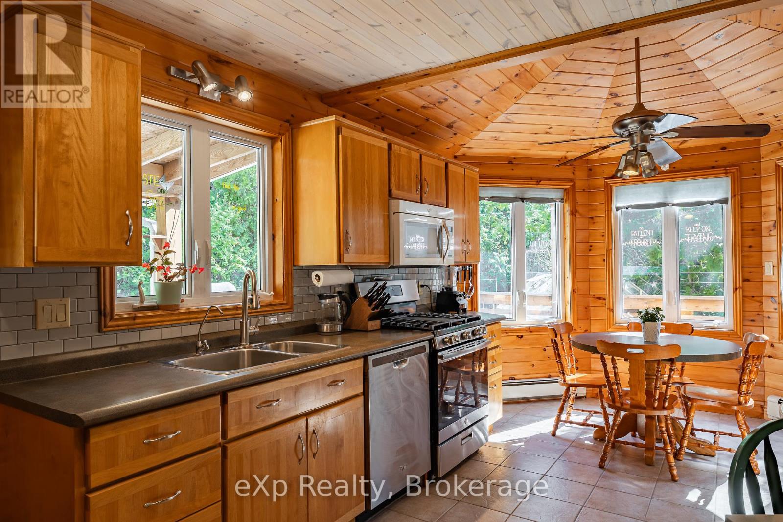 53 Little Pine Drive, Northern Bruce Peninsula, Ontario  N0H 1Z0 - Photo 10 - X12156439