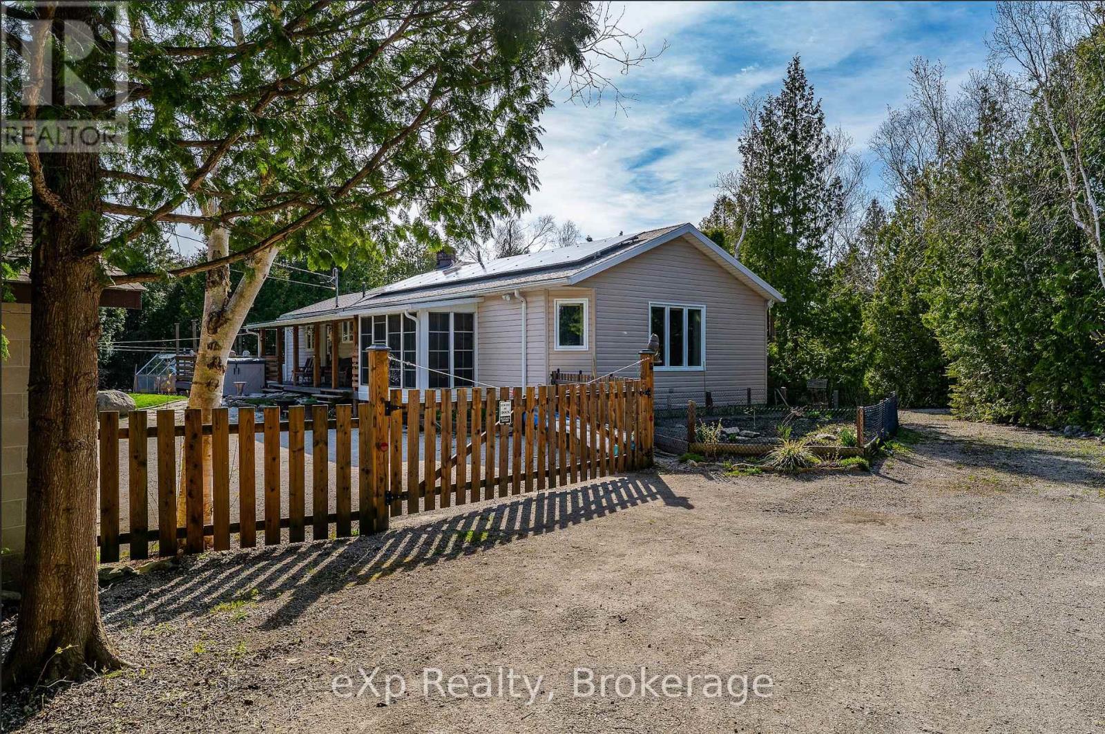 53 Little Pine Drive, Northern Bruce Peninsula, Ontario  N0H 1Z0 - Photo 2 - X12156439