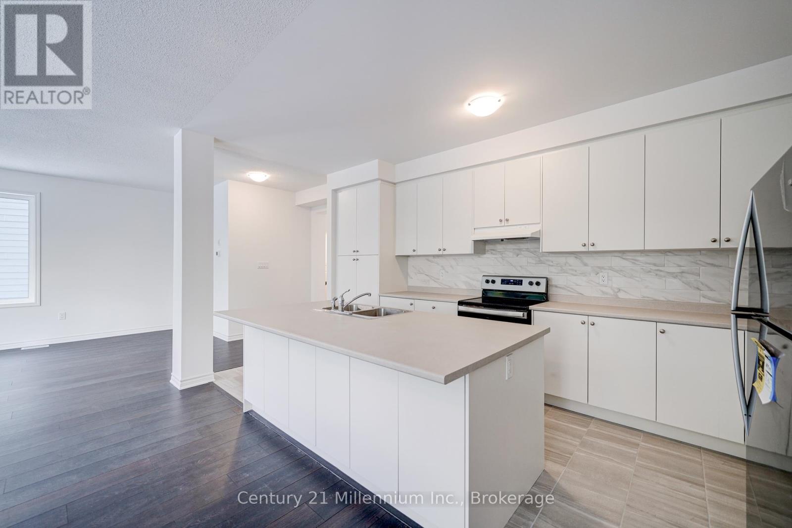 13 Abby Drive, Wasaga Beach, Ontario  L9Z 0K1 - Photo 10 - S12156556