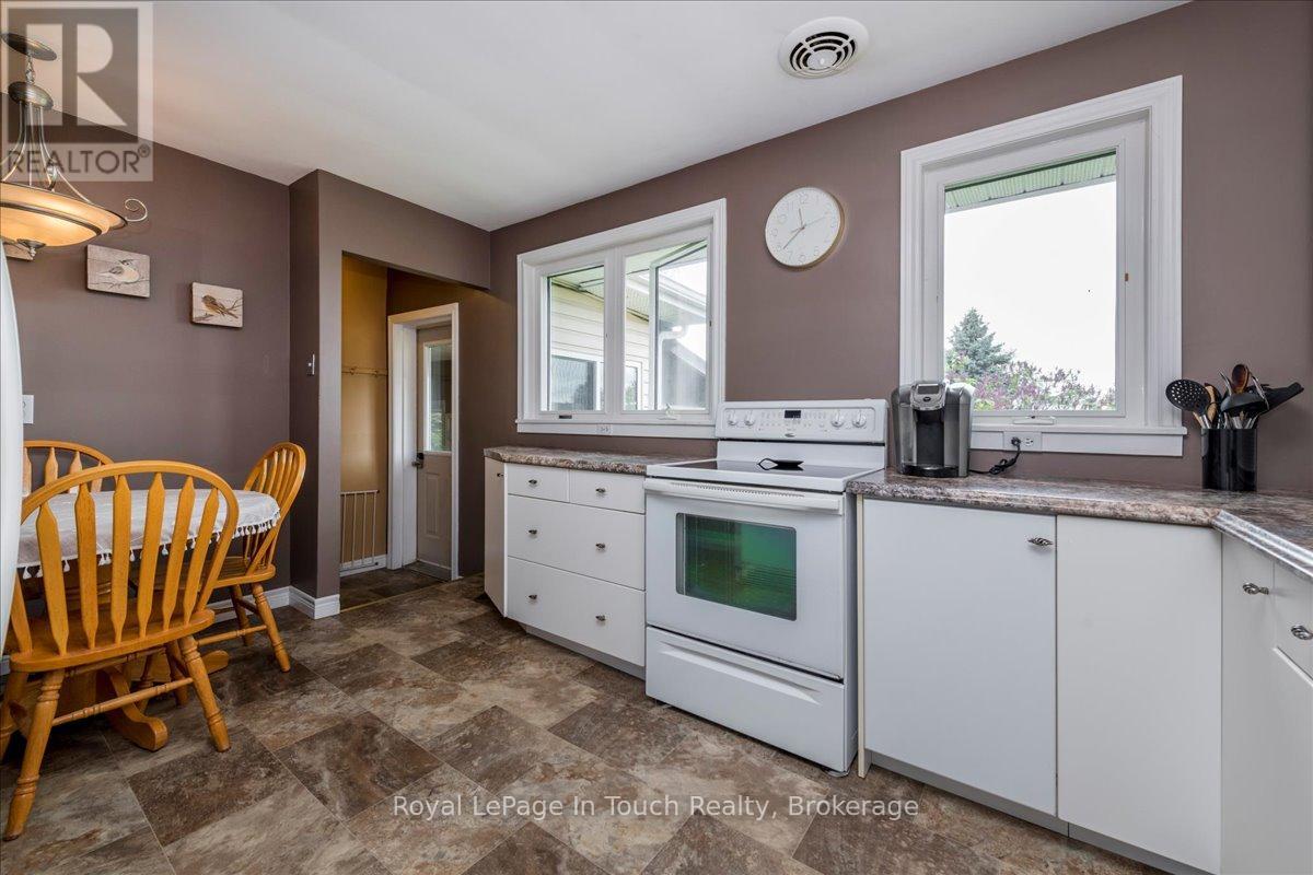 296 John Street, Midland, Ontario  L4R 2J5 - Photo 10 - S12156697