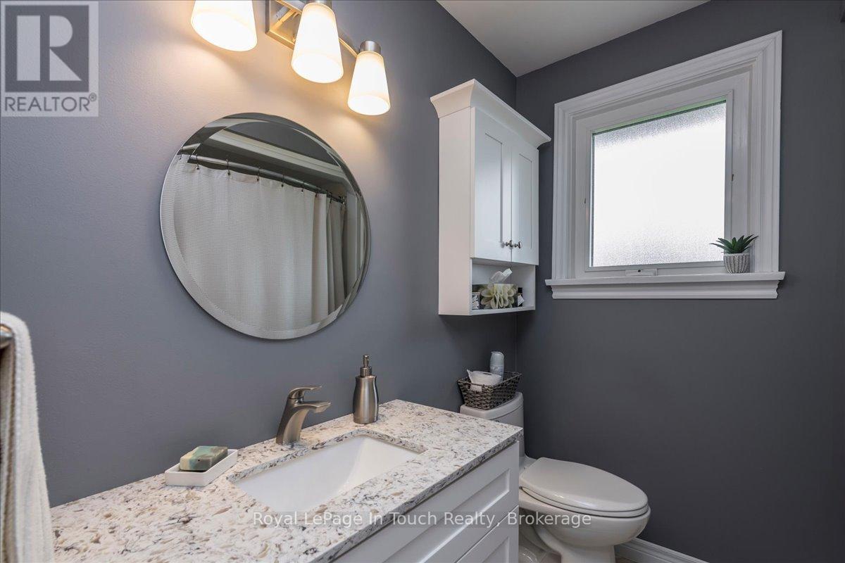 296 John Street, Midland, Ontario  L4R 2J5 - Photo 14 - S12156697