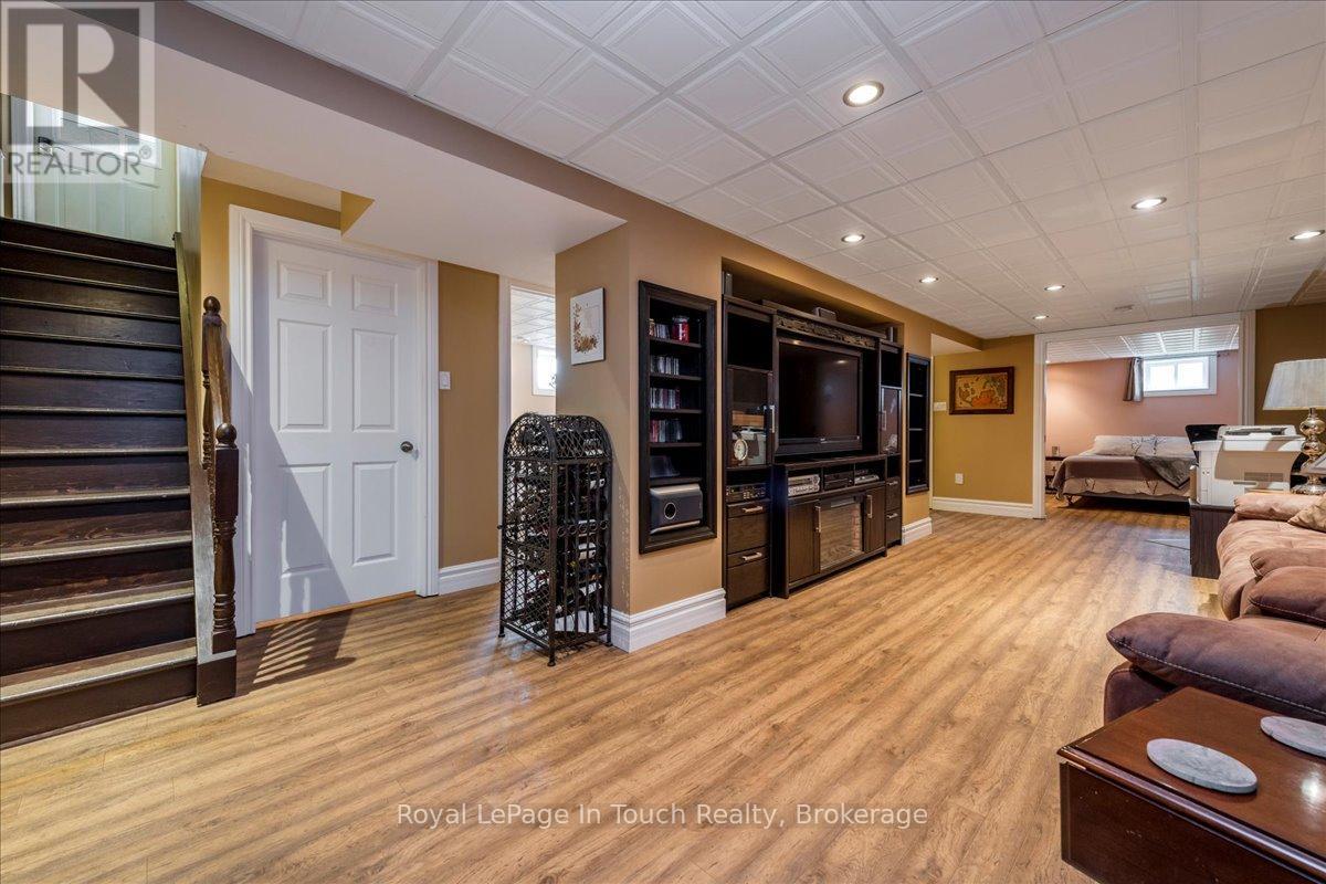 296 John Street, Midland, Ontario  L4R 2J5 - Photo 17 - S12156697