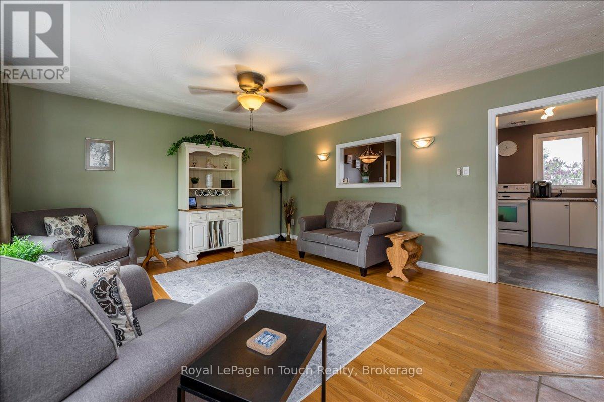 296 John Street, Midland, Ontario  L4R 2J5 - Photo 7 - S12156697