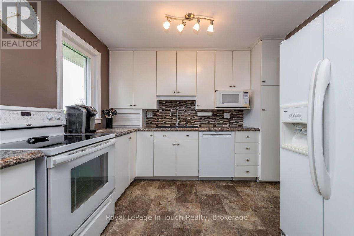 296 John Street, Midland, Ontario  L4R 2J5 - Photo 9 - S12156697