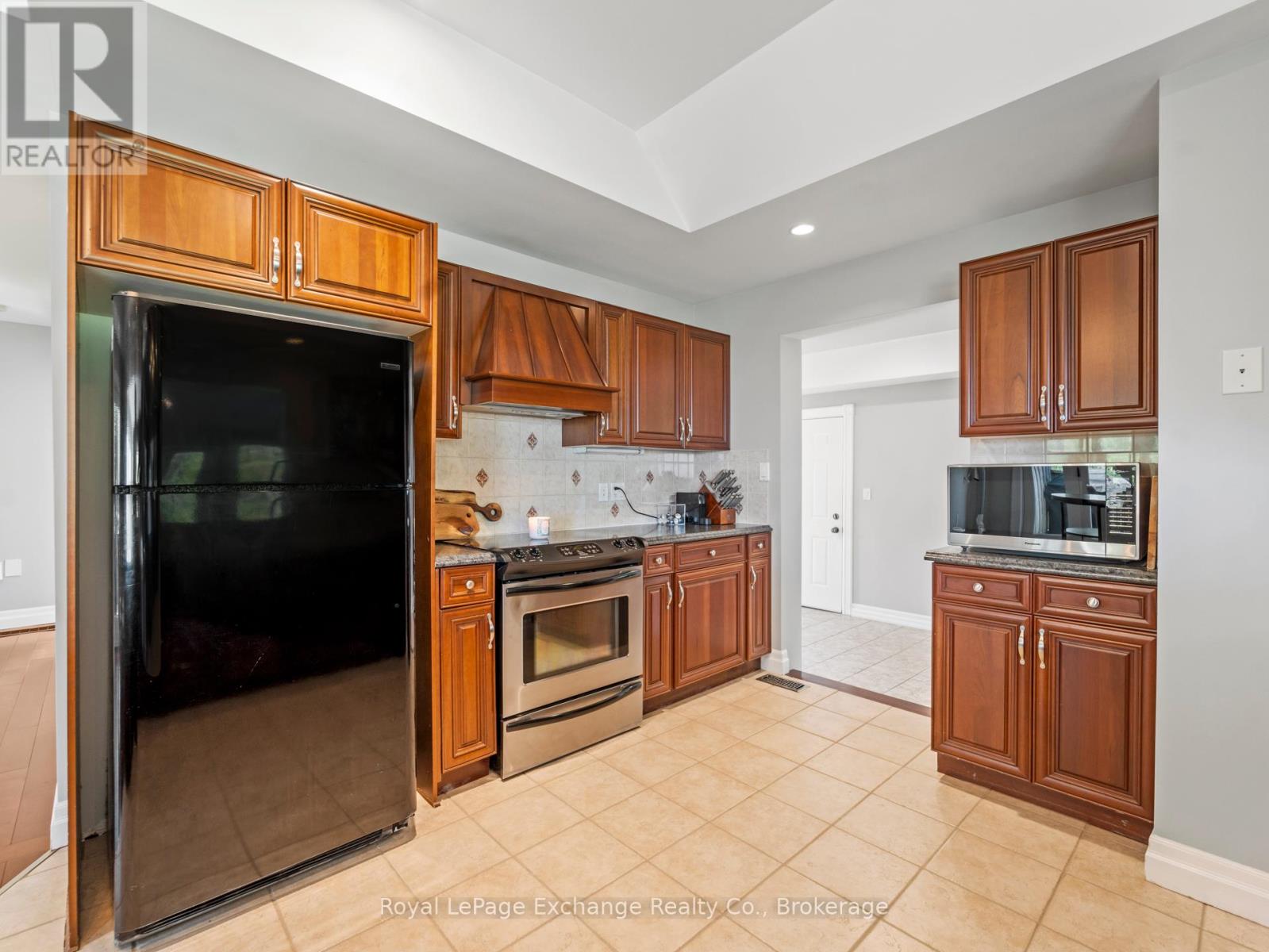 820 Lake Range Drive, Huron-Kinloss, Ontario  N2Z 0B3 - Photo 20 - X12156710
