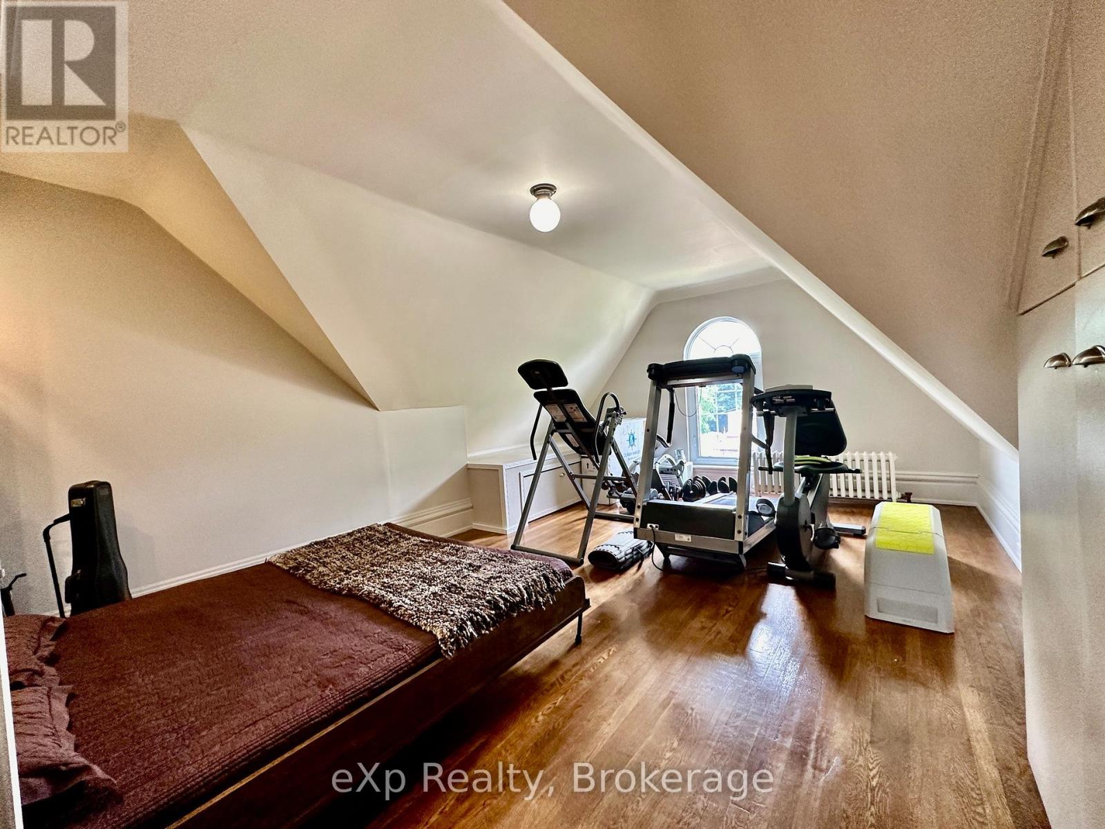 85 10th Street, Hanover, Ontario  N4N 1M9 - Photo 24 - X12156800