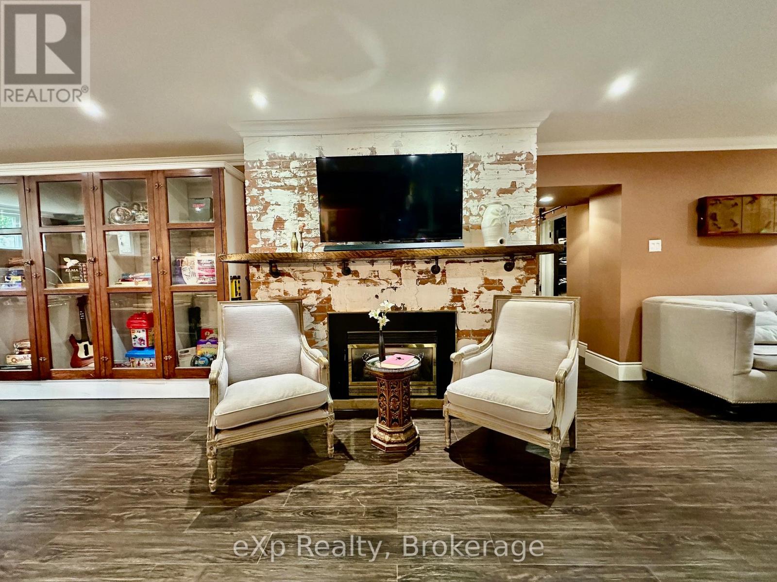 85 10th Street, Hanover, Ontario  N4N 1M9 - Photo 30 - X12156800