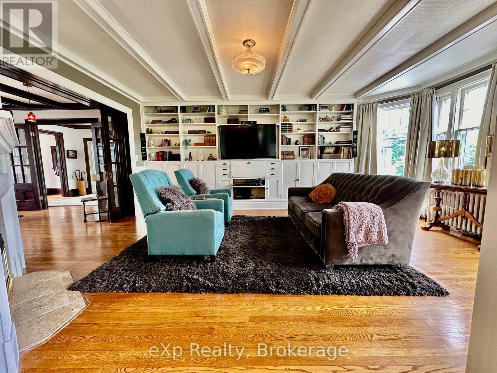85 10th Street, Hanover, Ontario  N4N 1M9 - Photo 7 - X12156800